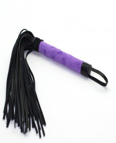 Плётка с замшевой фиолетовой ручкой
