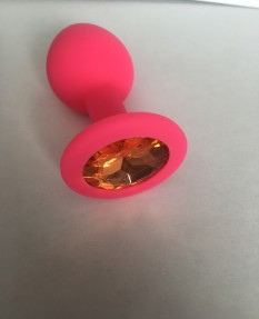 Розовая силиконовая пробка с персиковым стразом