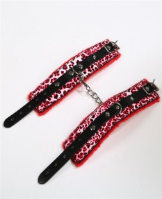 Леопардовые наручники с меховой подкладкой розового окраса
