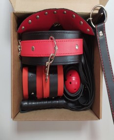 Подарочный БДСМ набор черно-красный 5 предметов